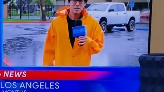 Breaking news, major rain storm is hitting LosAngeles