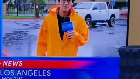 Breaking news, major rain storm is hitting LosAngeles