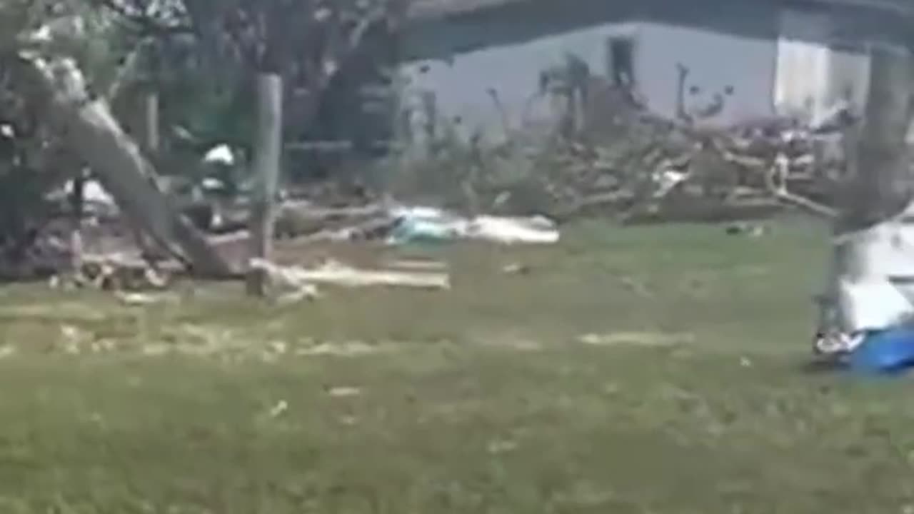 Deadly tornado destroys Texas neighborhood