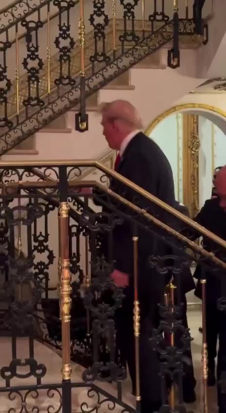 Meanwhile at mar-a-Lago