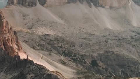 Tre Cime di Lavaredo ⛰⛰⛰ The symbol of the Dolomites .