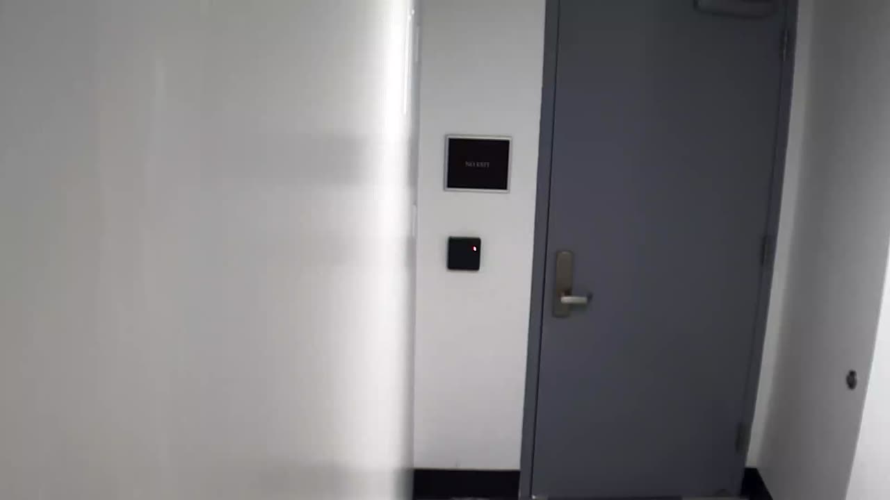 6144RHOBG2G201ABStairwayLobbyEntry_2021-01-06_18h00min02s997ms.mp4