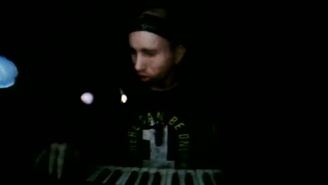 [Cyraxx Youtube 2021-5-18] Blind Piano Covers in the dark