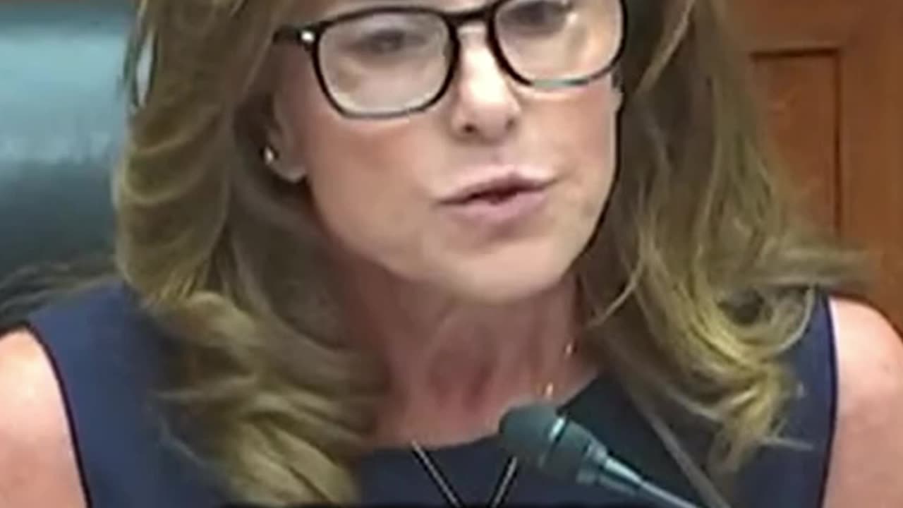 Pt 1 Congresswoman Lisa McClain questions Secret Service Director Kimberly Cheatle. #politics #news