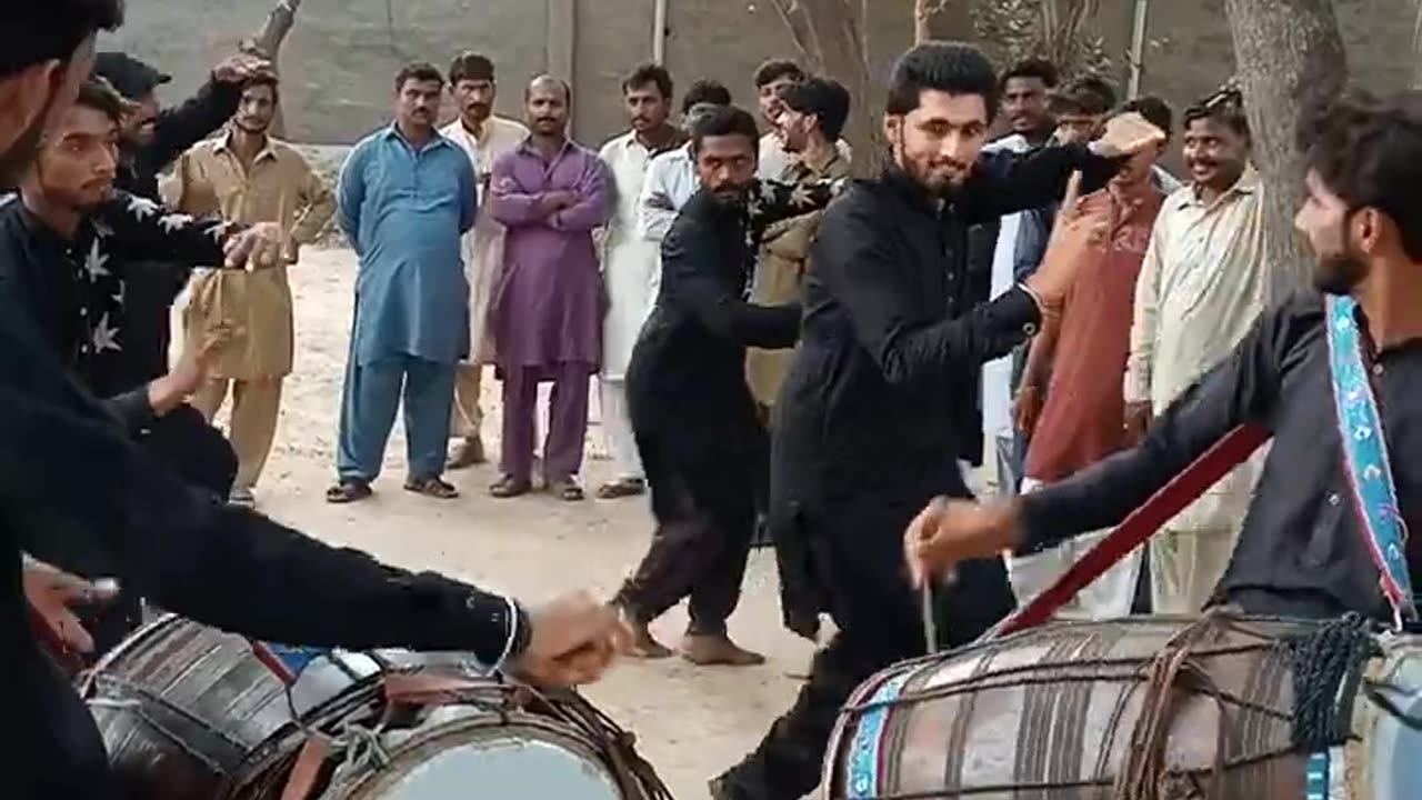 Pakistani Dhol Dance.