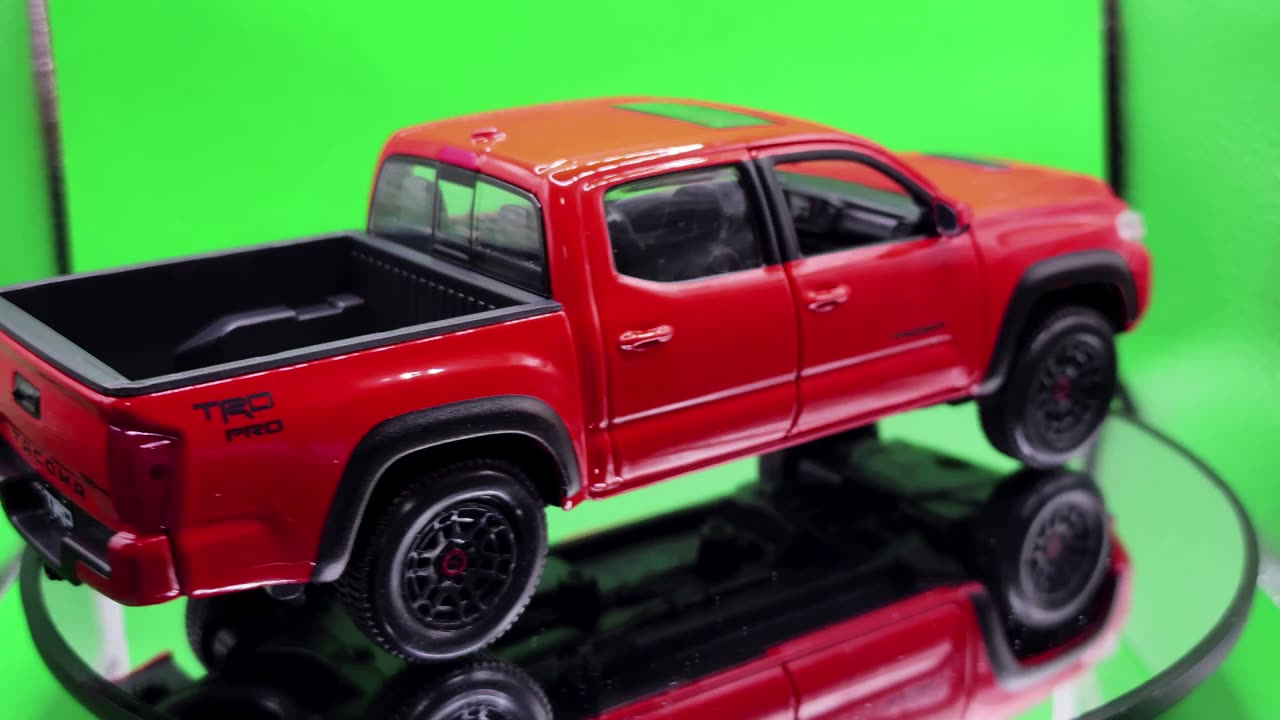 2023 Toyota Tacoma TRD PRO (Die-Cast Metal)