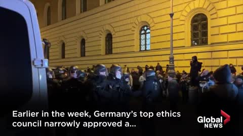 COVID-19: Anti-vaccine protesters clash with police in Munich