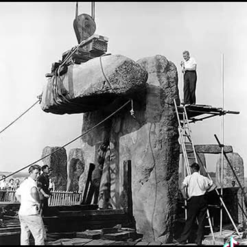 Constructing Stonehenge