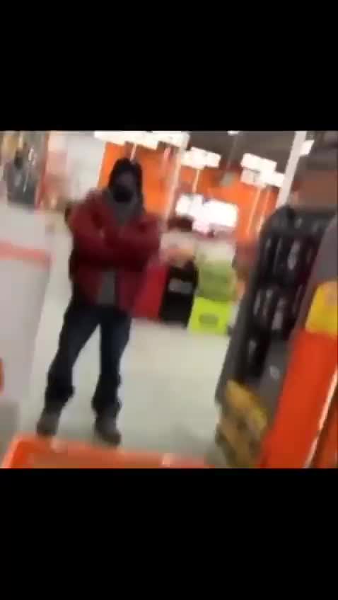 Mindless Zombies 🧟‍♂️‍🧟🧟‍♀️‍ "We don't enforce mask policy here" 🤣