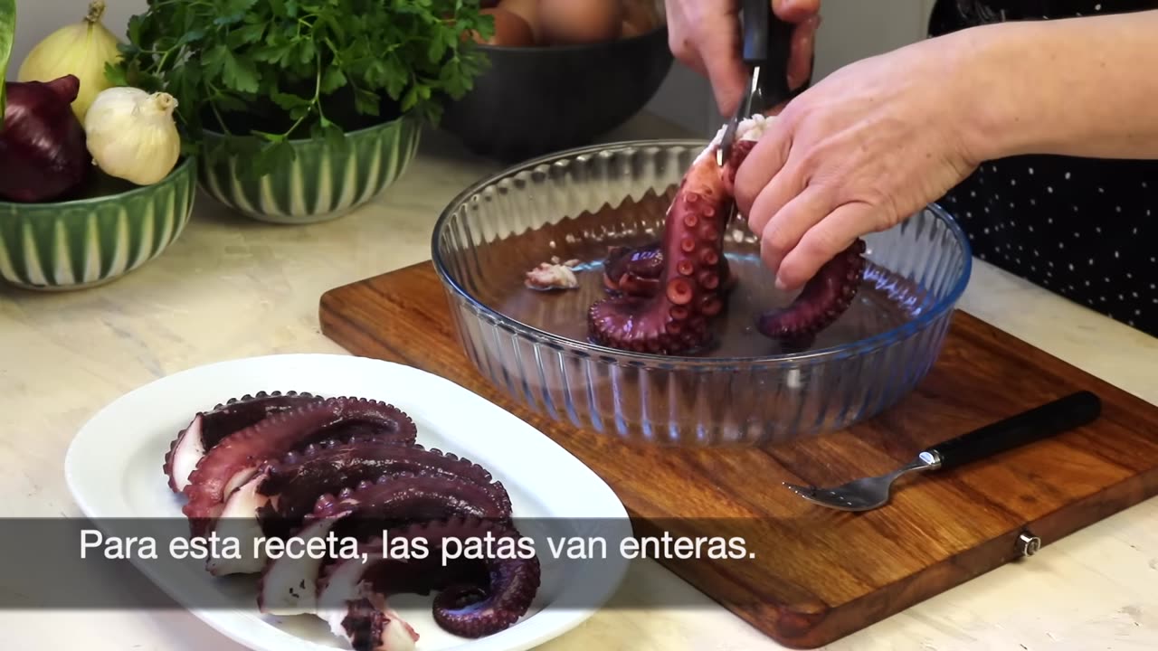 GARLIC OCTOPUS. Restaurant RECIPE .