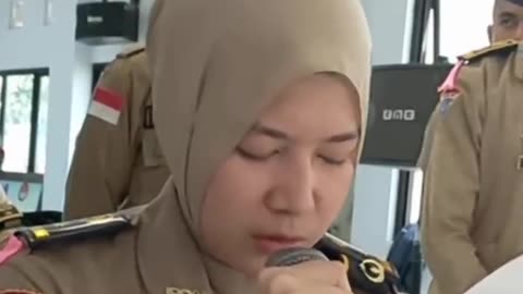 POLICE WANITA BISA MEMBACA ALQUR'AN DENGAN BAIK