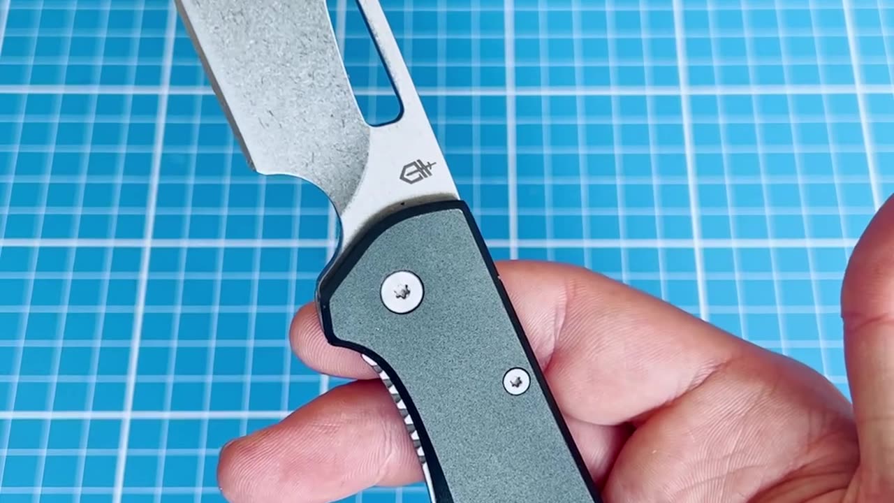 Gerber Flatiron Unboxing - Pocket Cleaver with Aluminum Grip, Frame Lock & 7Cr17Mov Blade Steel