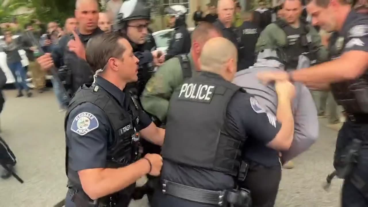 Antifa fights Armenian-Americans protesting gender ideology outside school board meeting