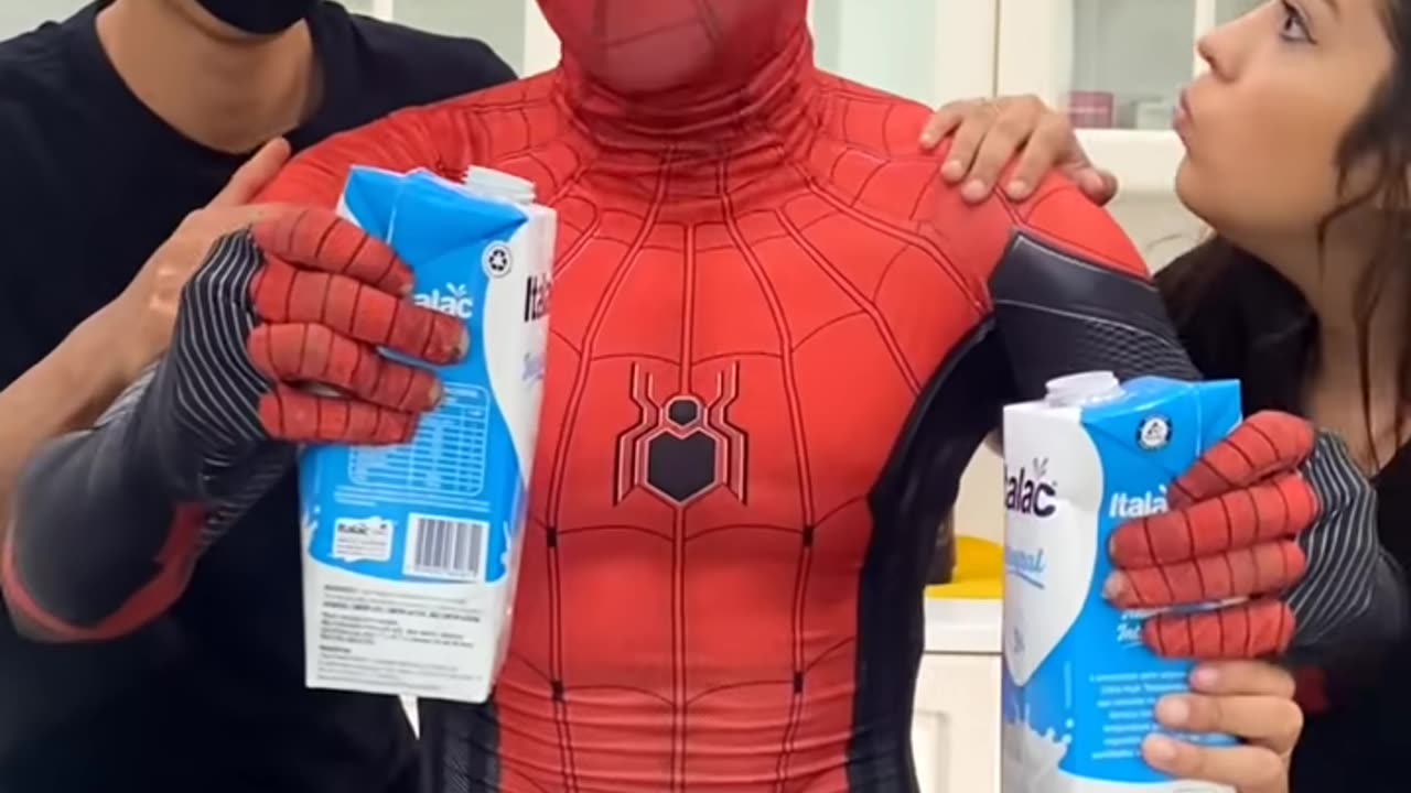 Try not to laugh!!! Funny video!!!!!!