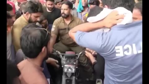IG Punjab Ko Galiyan Dene Wala Part 1 | Angered Police Man IG Saab CCPO Sahab Meme Funny