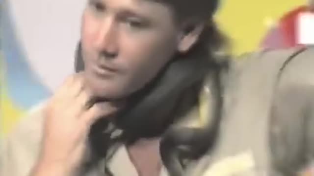 Legendary Steve Irwin bitten by Snake on live Tv