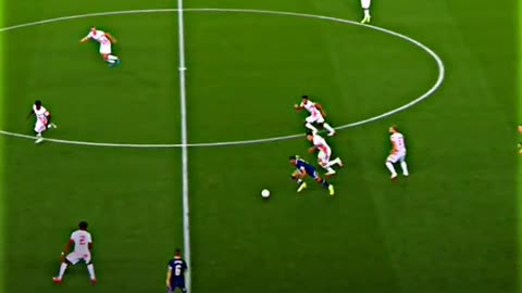 Mbappe dribbles