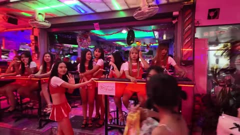 Got Grabbed By My ❌❌❌ 5 Times Walking Down This Street (Crazy Pattaya Soi 6) Walking Tour #24