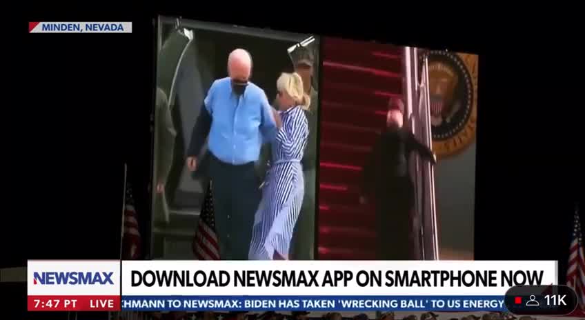 JumboTrumptron Shows Bumbling Joe.