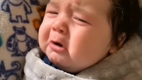 Beby crying video