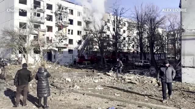 Civilian apartment buildings shelled in Kharkiv