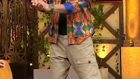 Bindu Ne Kapil Ko Bulaya Bell Icon Jaisa Pati 🔔👩🏻_❤️_💋_👨🏻🫢 The Kapil Sharma Show #TKSS #shorts