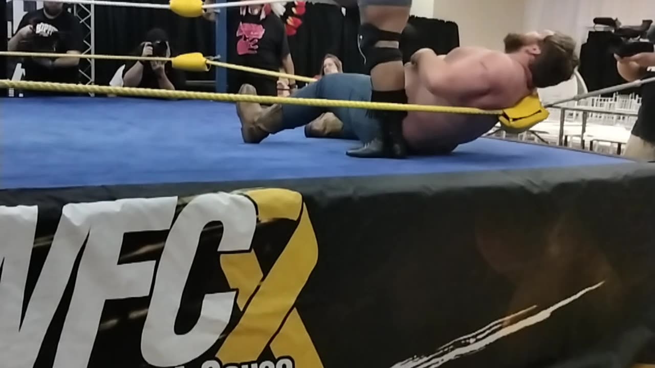 KoKo Vs Bobby Dylan Clip 9