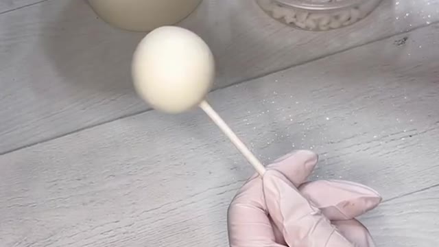 make some mummy cake pops with me