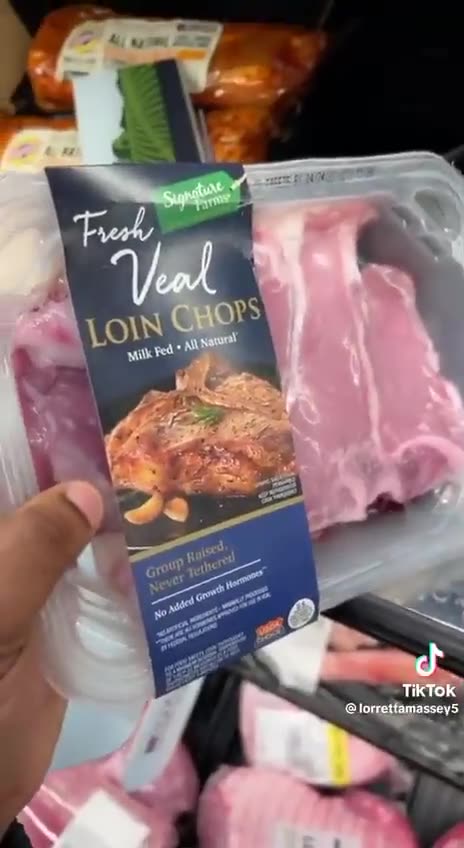 Omg omg #Outrageous they are selling "Lion Meat" in the stores now! Lol