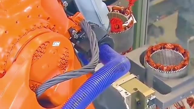 Let's take a look at the assembly and production of the generator