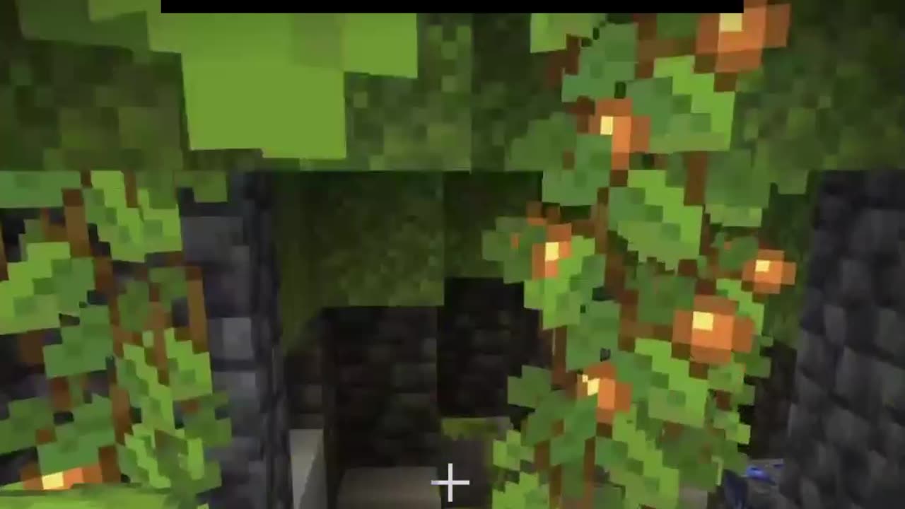 I found my first Glow Berries in Minecraft!