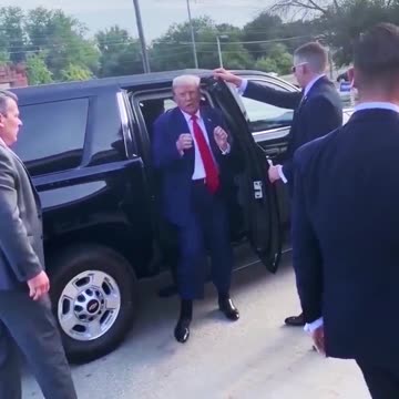 THE REAL COMMANDER IN CHIEF!!!🇺🇸🥳🥳🥳