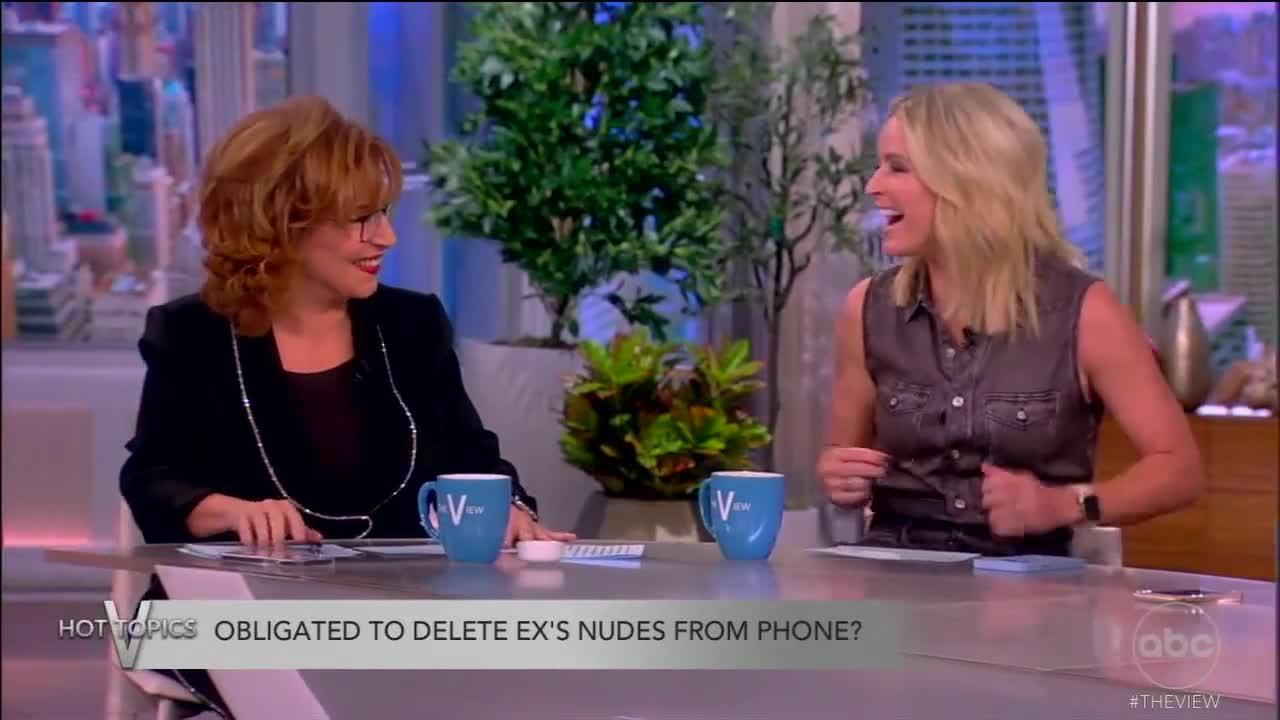 Cringe: Old Ladies Of The View Talking About Sending 'Nudes' & Chubby Chasers