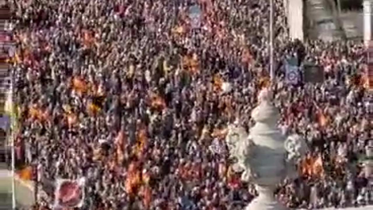 Spaniards take to the streets against socialist president Pedro Sanchez