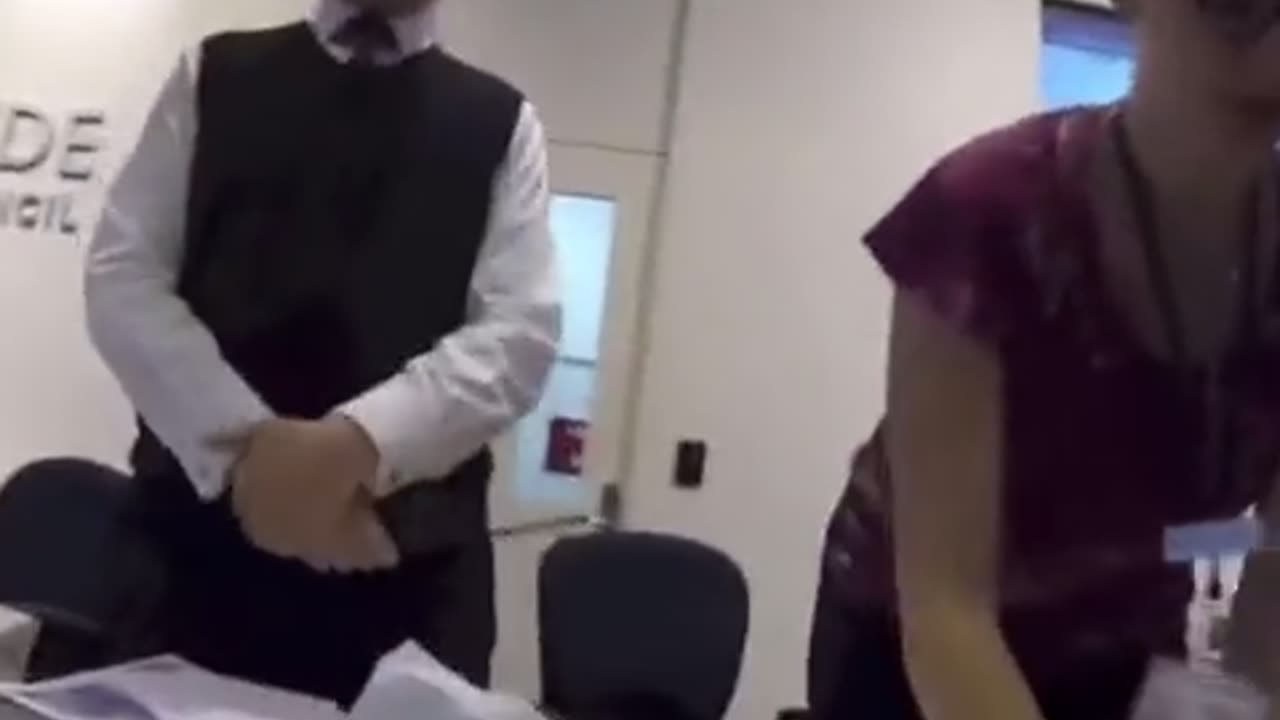 Man Pays Parking Ticket in Coins, Cashier Refuses