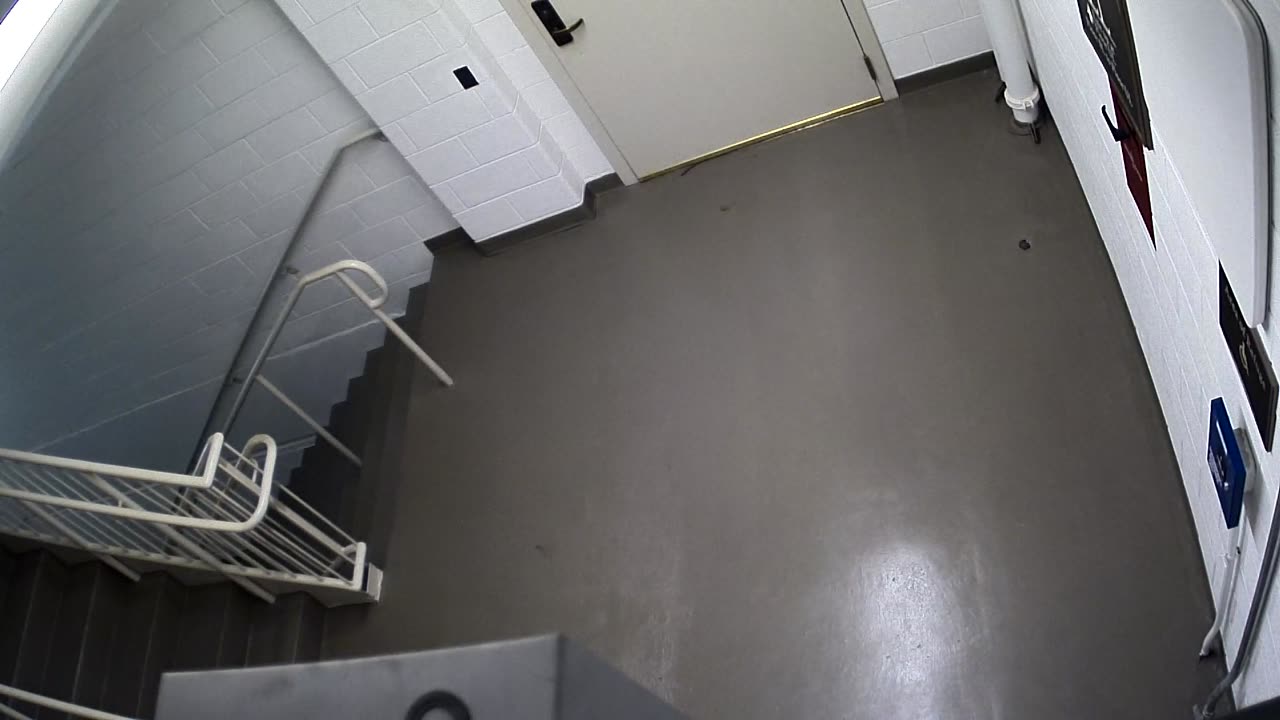 7041CVCLLStair6_2021-01-06_09h45min54s970ms.mp4