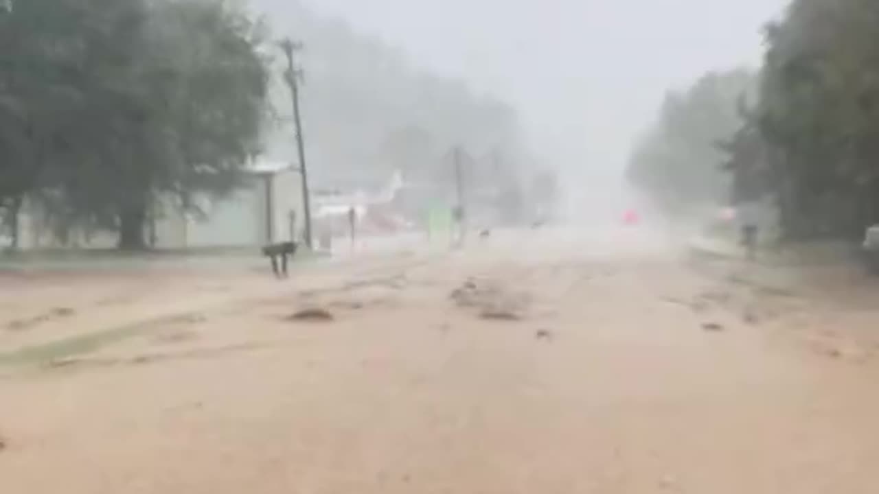 What people in NC seen when trying to escape flash flooding