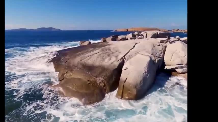 This wave is very big and cool.