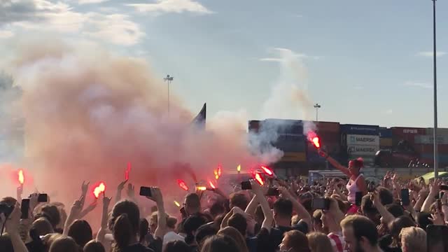 Fire show at the 'live' festival