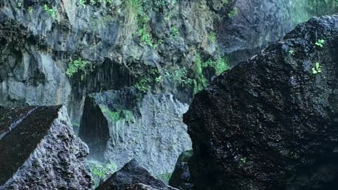 Falling Water, Ocean Ambience - 20 Minutes Un-Looped Waterfall & Waves, No Music - Madeira, Portugal