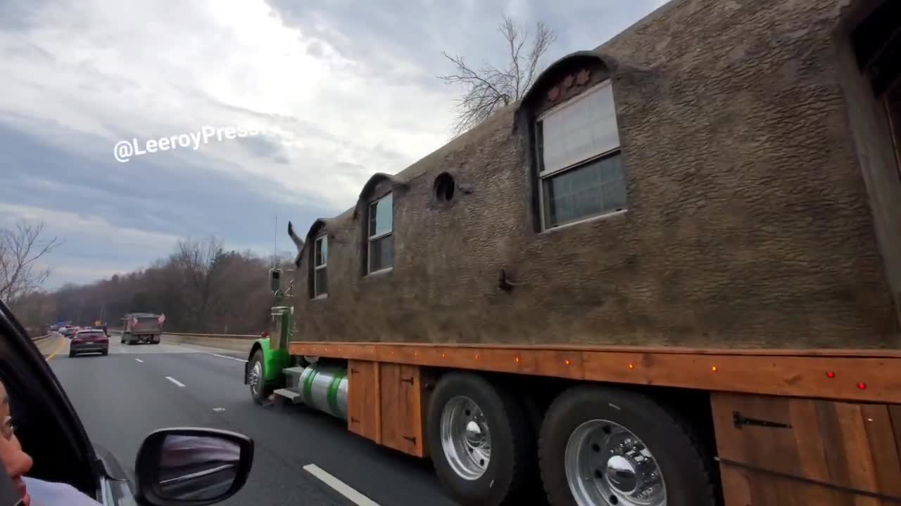 Stunning truck at the People's Convoy