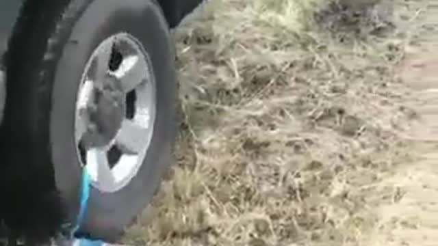 Here's an easy method to get your car out of the mud