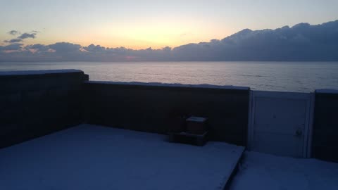 Sea, Snow, Sunshine. beautiful. (in Japan)
