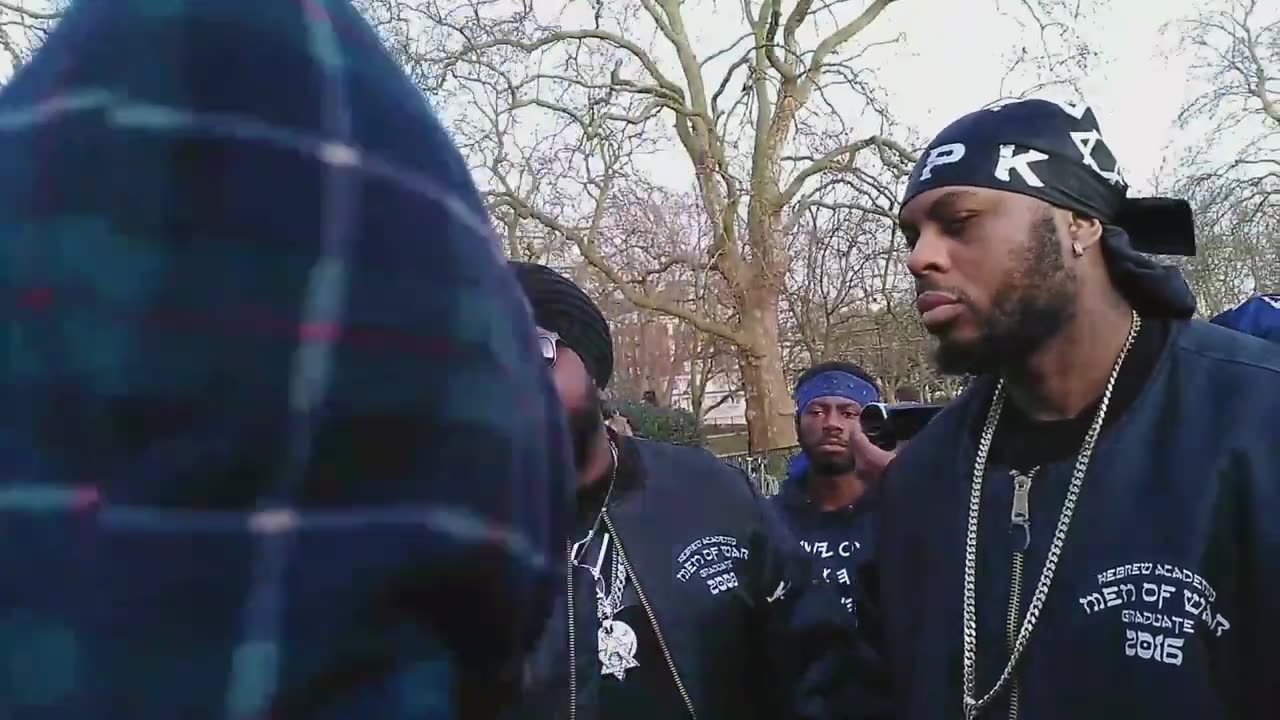 Captain Mashak of The ISUPK Speaks To Some Muslims at Speakers Corner Pt 1 - Nic
