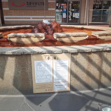 20210314 nước sôi sùng sục nhúng tay vào