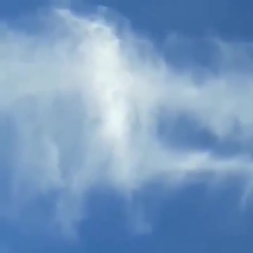 Strange phenomenon in the Syrian sky