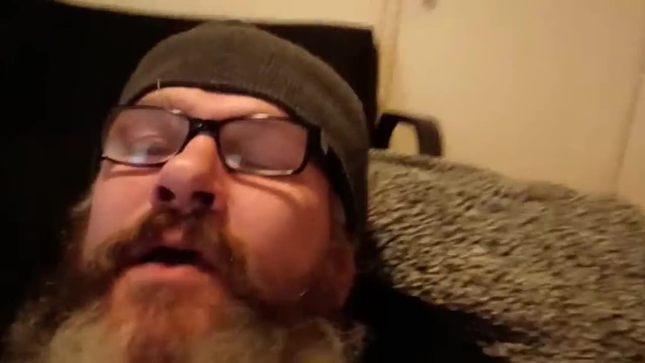 "HILLARY! HILLARY! HILLARY!" 💪