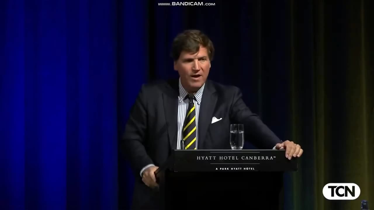 Tucker Carlson putting the media in their place in Australia