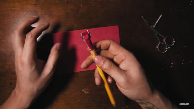 How To : Make A Homemade Cola Calligraphy Pen (FREE Template Included)