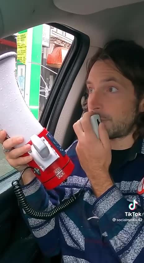 This guy is EPIC, warning the American people of the DEATH VAX